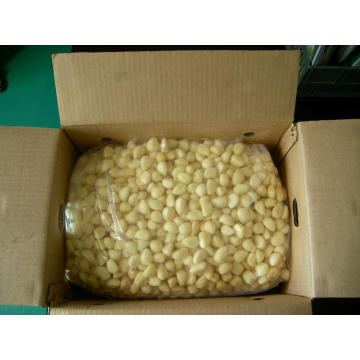 Новый урожай очищенного чеснока (180-220грен / кг)